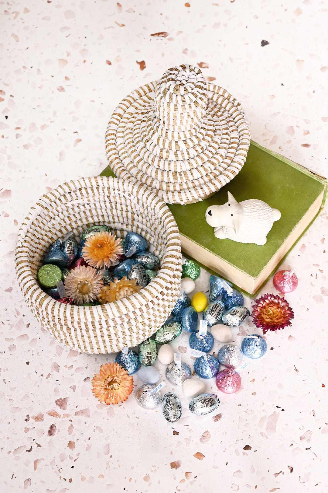 Miniature White Warming Basket