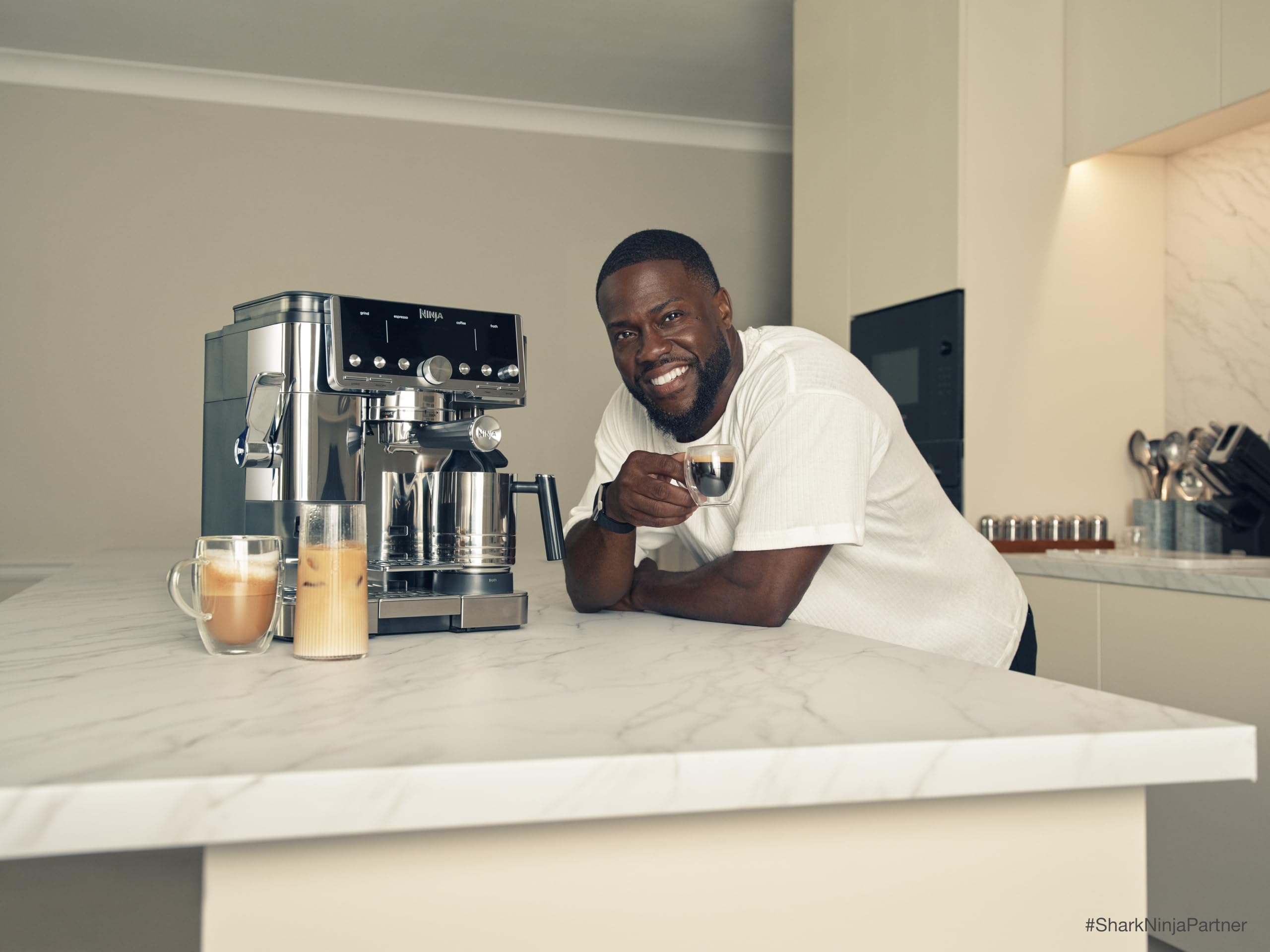 Ninja Luxe Café 3-in-1 Espresso, Drip Coffee and Cold Brew Machine | Intergrated Coffee Grinder, Milk Frother, Assisted Tamper & Built-In Espresso Accessory Storage | Stainless Steel | ES601