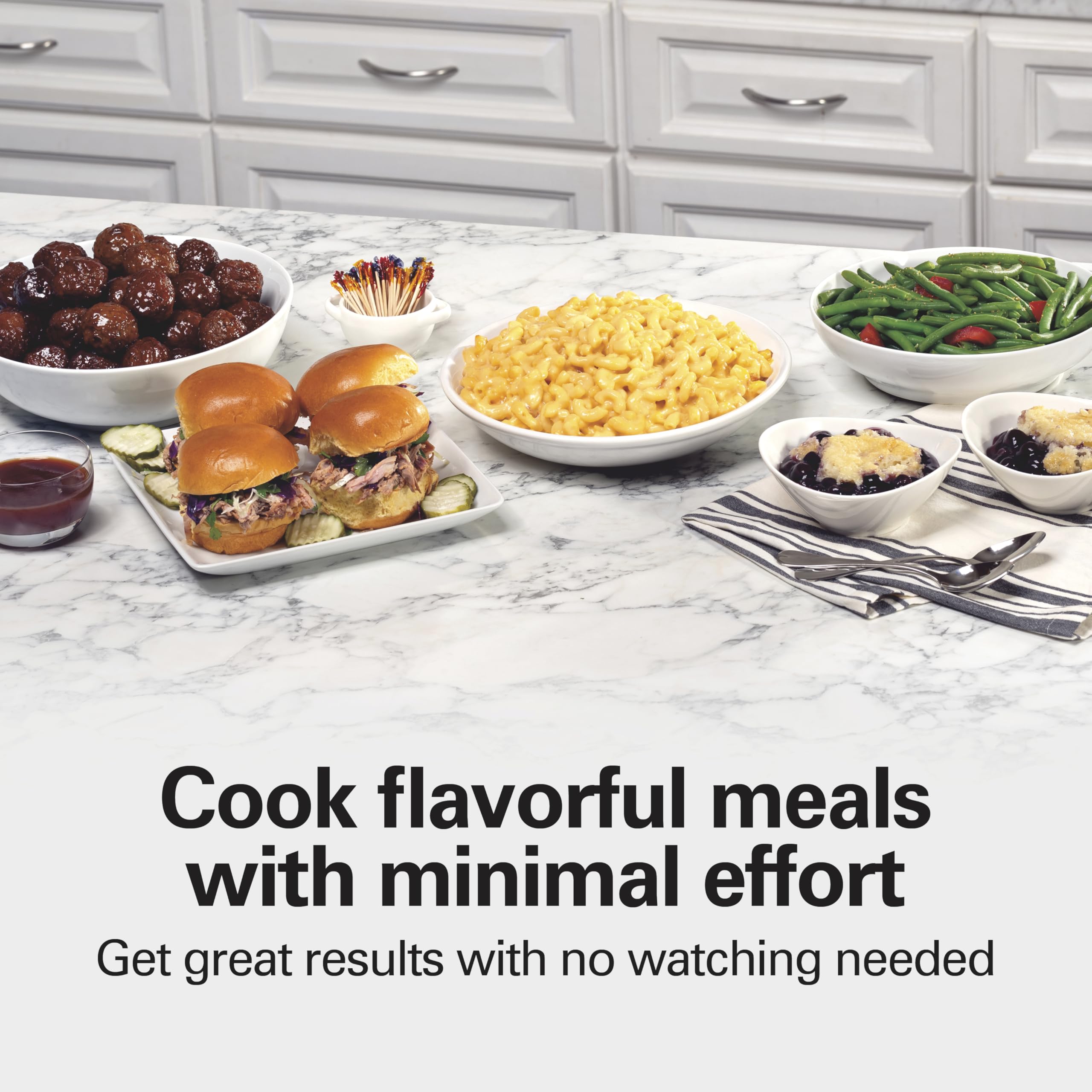 Hamilton Beach Slow Cooker, Extra Large 10 Quart, Stay or Go Portable With Lid Lock, Dishwasher Safe Crock, Black (33195)