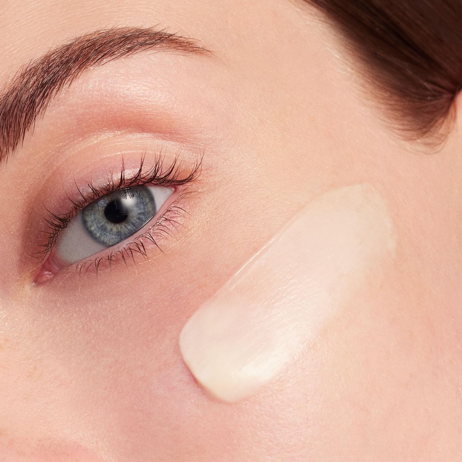 Biotherm Blue Therapy Amber Algae Revitalize Night, Anti-Aging Cream for Dehydrated and Mature Skin with Amber Algae, Nourishing and Firming Formula for a Glowing Complexion, 1.7 Fl. Oz.