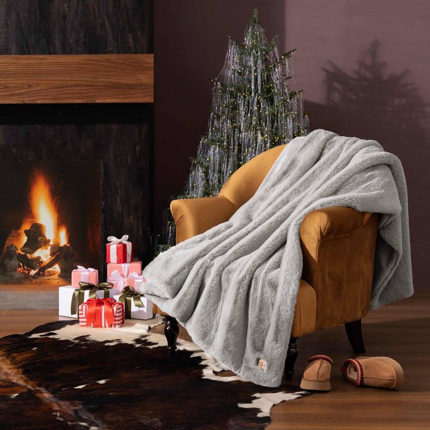 UGG Plush Faux Fur Throw Blanket Reversible Medium Weight Luxury Soft Throw Blankets for Bed or Chair, Hypoallergenic, Machine Washable, Home Decor, 50-inch x 70-inch, Charcoal Dark Grey (Euphoria)