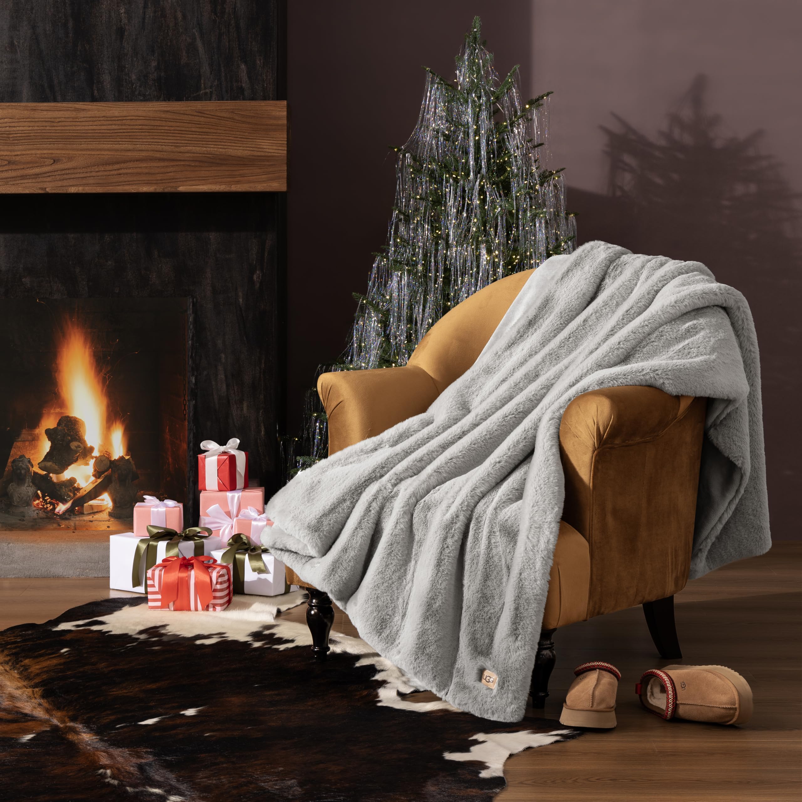 UGG Plush Faux Fur Throw Blanket Reversible Medium Weight Luxury Soft Throw Blankets for Bed or Chair, Hypoallergenic, Machine Washable, Home Decor, 50-inch x 70-inch, Charcoal Dark Grey (Euphoria)