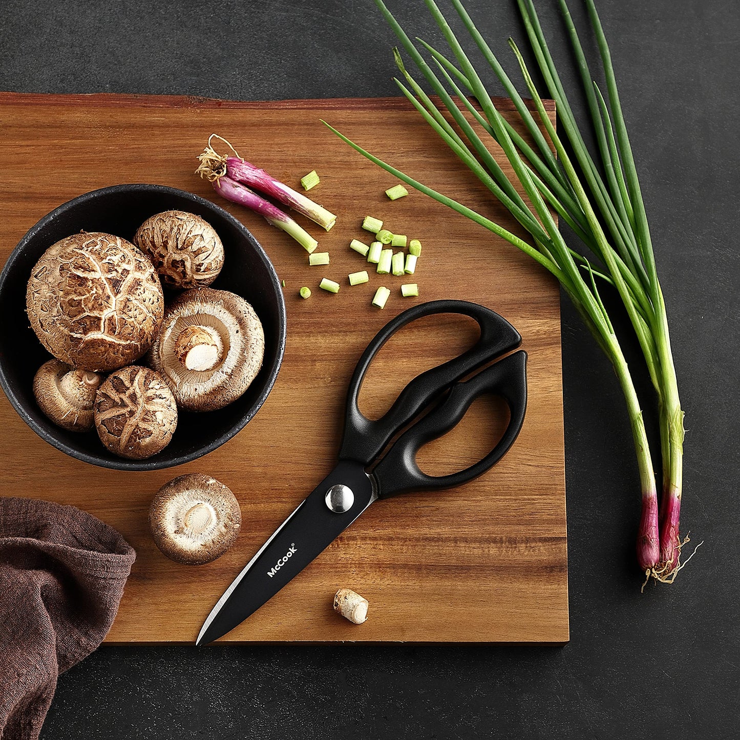 McCook® Knife Sets, German Stainless Steel Kitchen Knife Block Sets with Built-in Sharpener